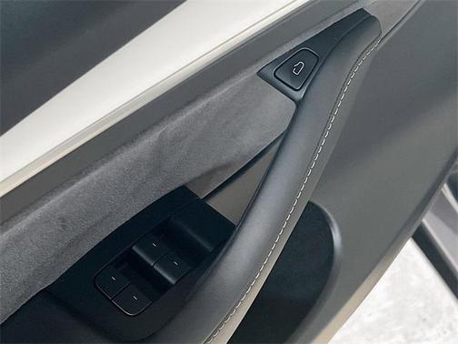 2023 Tesla Model Y Performance Dual Motor All-Wheel Drive