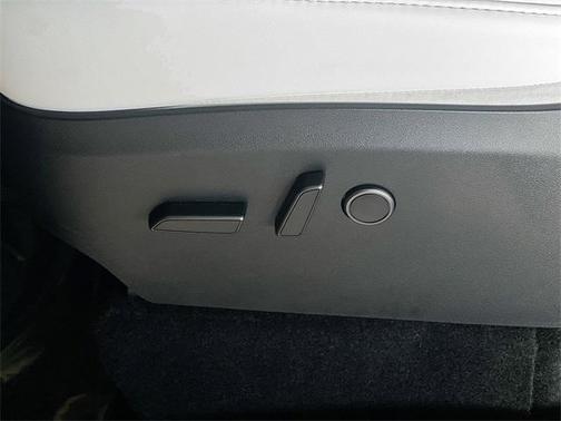 2023 Tesla Model Y Performance Dual Motor All-Wheel Drive