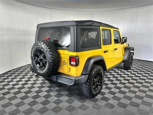 Photo 3 of 31 of 2021 Jeep Wrangler Unlimited Sport