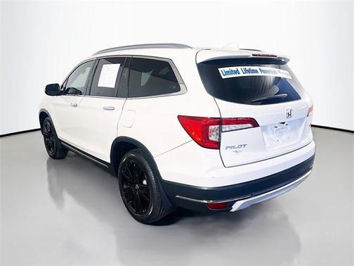 2019 Honda Pilot Touring 8-Passenger