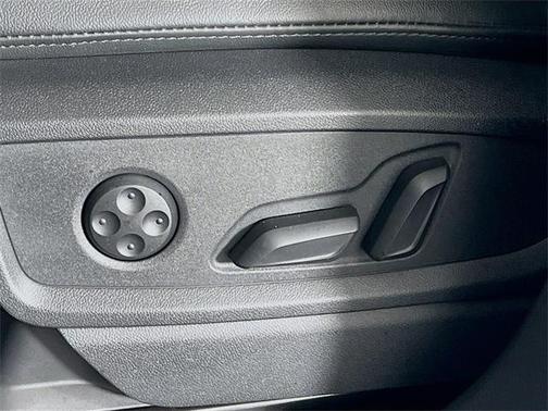 2023 Audi Q5 40 Premium Plus