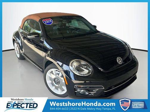 Deep Black 2019 Volkswagen Beetle 2.0T SE
