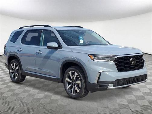 2025 Honda Pilot Touring 8-Passenger