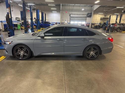 2022 Honda Accord Touring 2.0T