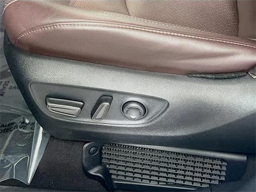 2023 Toyota Sienna Platinum 7 Passenger