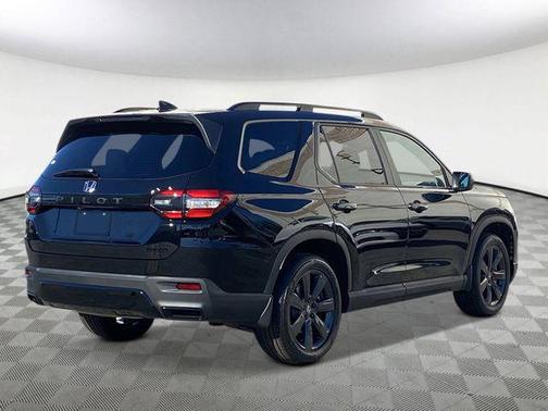 Crystal Black Pearl 2026 Honda Pilot Sport