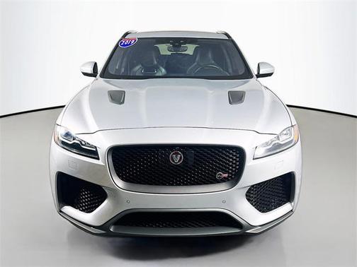 2019 Jaguar F-PACE SVR