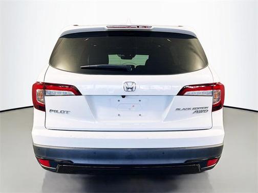 2022 Honda Pilot AWD Black Edition