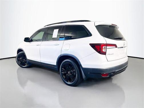2022 Honda Pilot AWD Black Edition