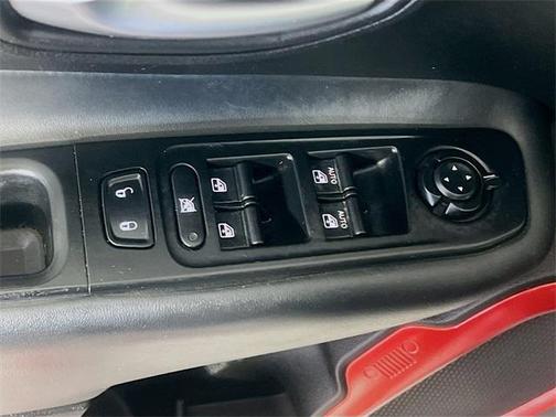 2017 Jeep Renegade Trailhawk