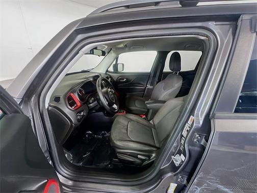 2017 Jeep Renegade Trailhawk