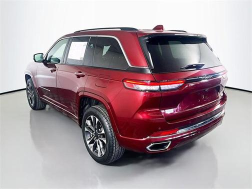 2022 Jeep Grand Cherokee Overland