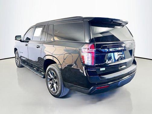 2023 Chevrolet Suburban 4WD Z71