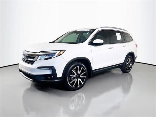 2022 Honda Pilot Touring 8-Passenger