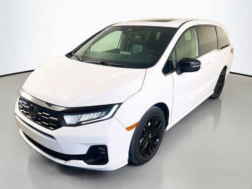 Platinum White Pearl 2025 Honda Odyssey Sport-L