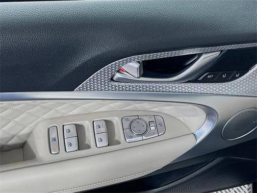 2023 Genesis G70 3.3T RWD