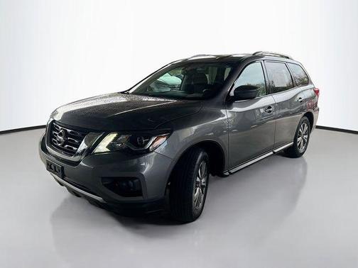 2018 Nissan Pathfinder SV