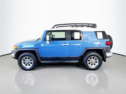 2012 Toyota FJ Cruiser Base
