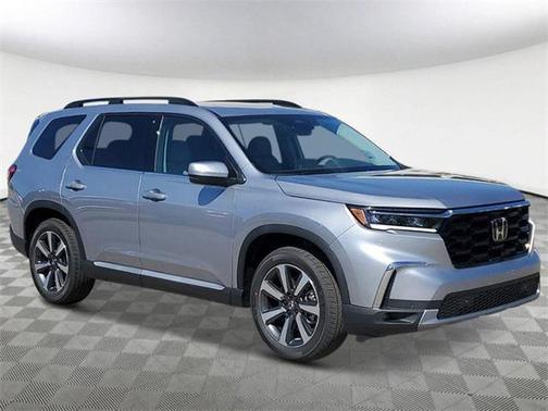 2025 Honda Pilot Touring 8-Passenger