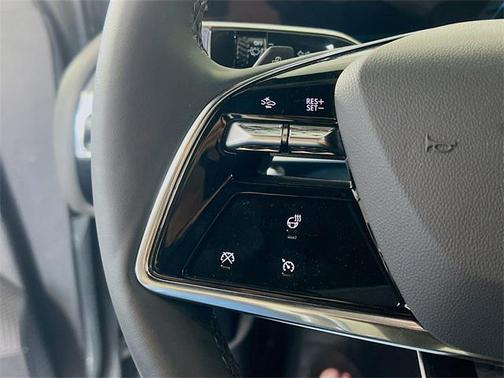 2024 Cadillac LYRIQ Luxury w/1SC