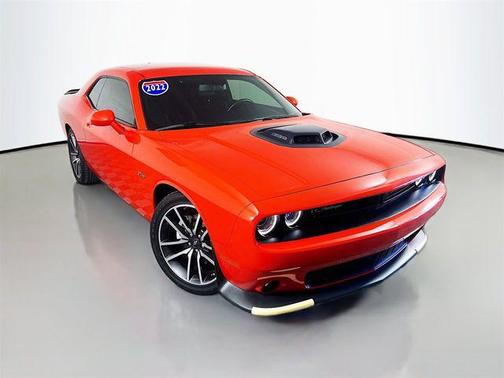 Go Mango 2023 Dodge Challenger R/T