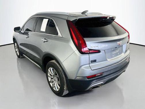Argent Silver Metallic 2023 Cadillac XT4 Premium Luxury