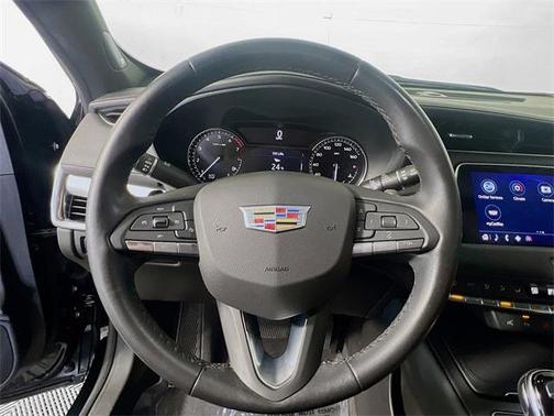2022 Cadillac XT4 Premium Luxury
