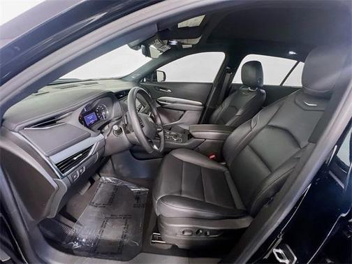 2022 Cadillac XT4 Premium Luxury