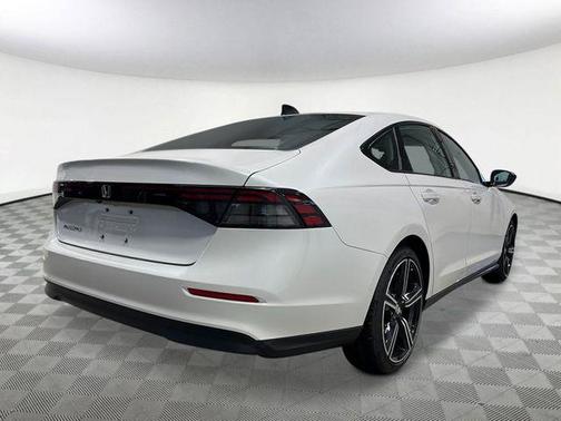 Platinum 2026 Honda Accord SE