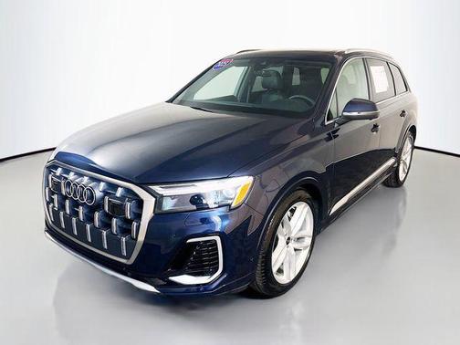 2025 Audi Q7 55 Premium Plus