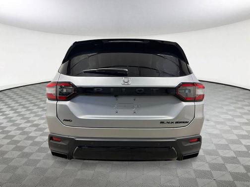 Silver Metallic 2026 Honda Pilot Black Edition