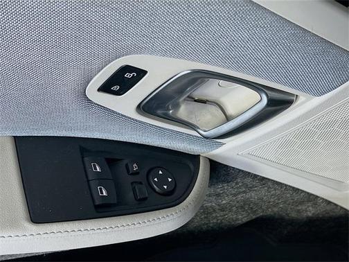 2017 BMW i3 94 Ah w/Range Extender