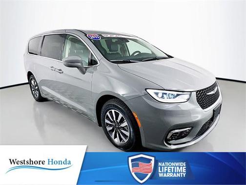 2022 Chrysler Pacifica Hybrid Touring L