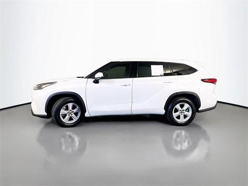 2022 Toyota Highlander L