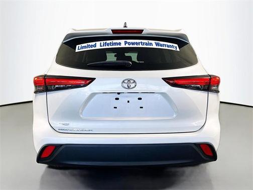 2022 Toyota Highlander L