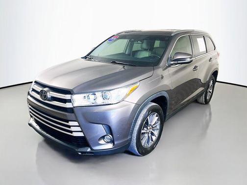 Predawn Gray Mica 2019 Toyota Highlander XLE