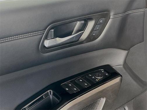 2024 Nissan Pathfinder Platinum 4WD