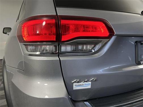 Photo 5 of 35 of 2020 Jeep Grand Cherokee Limited