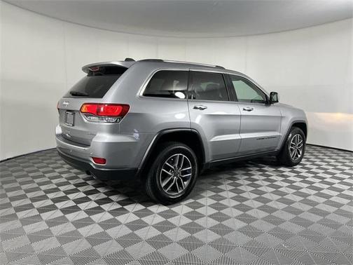 Photo 3 of 35 of 2020 Jeep Grand Cherokee Limited