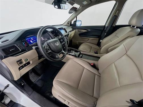 2022 Honda Pilot Touring 8-Passenger