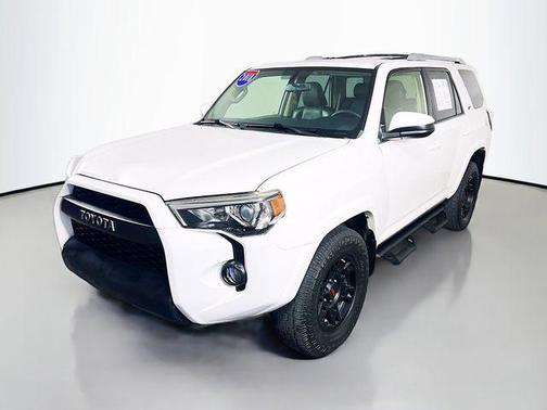 Super White 2018 Toyota 4Runner SR5