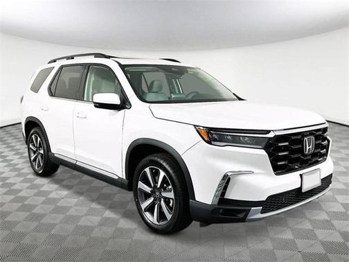 2025 Honda Pilot Touring 8-Passenger