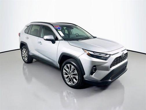 2023 Toyota RAV4 XLE Premium