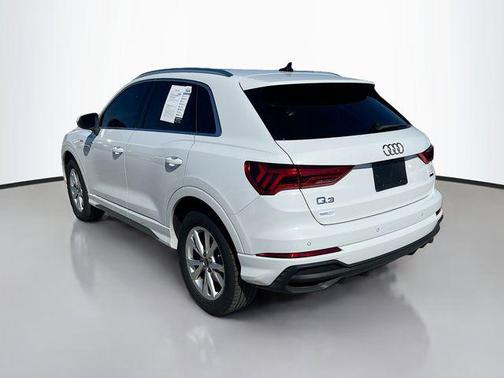 2024 Audi Q3 Premium 45 TFSI S line quattro Tiptronic