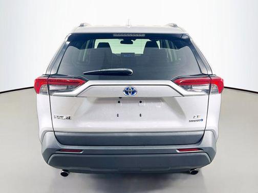 2020 Toyota RAV4 Hybrid LE