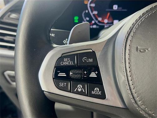 2022 BMW X6 M50i