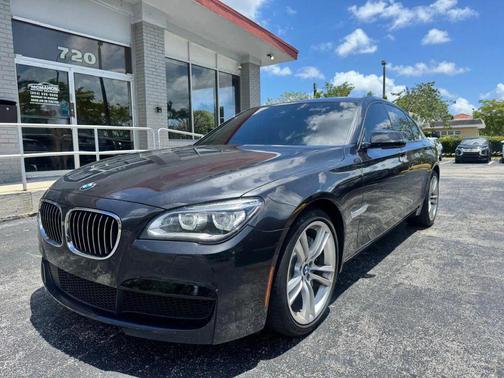 Gray 2015 BMW 750 i