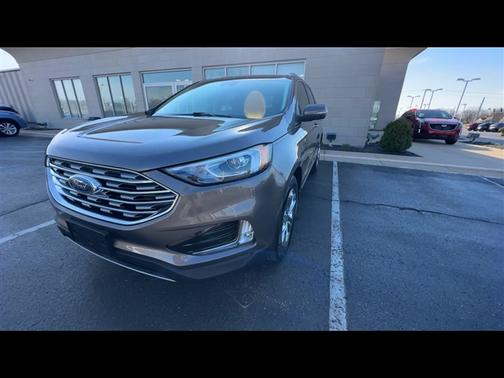 Stone Gray 2019 Ford Edge SEL