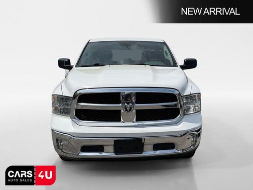 Bright White Clearcoat 2018 RAM 1500 SLT
