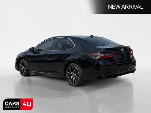Midnight Black Metallic 2023 Toyota Camry SE